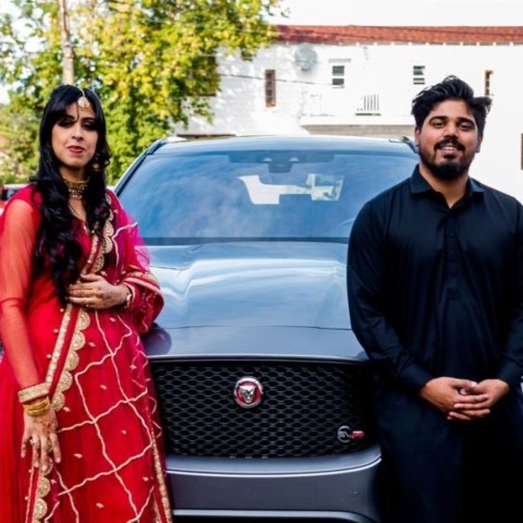 Meet your Posher, Nabila - Picture 1 of 1